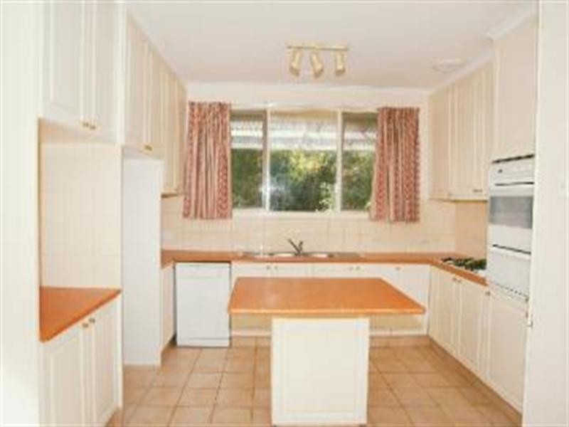 2 Junction Road, Blackburn North VIC 3130