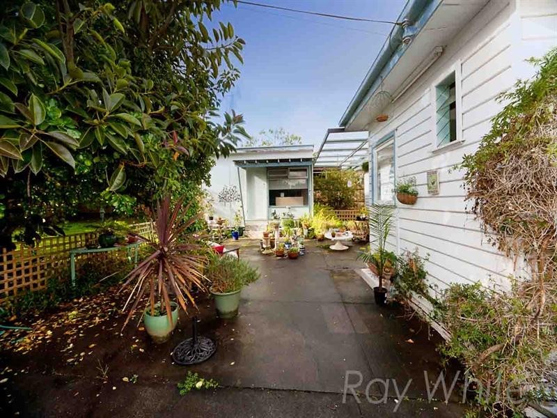 11 Barrina Street, Blackburn South VIC 3130