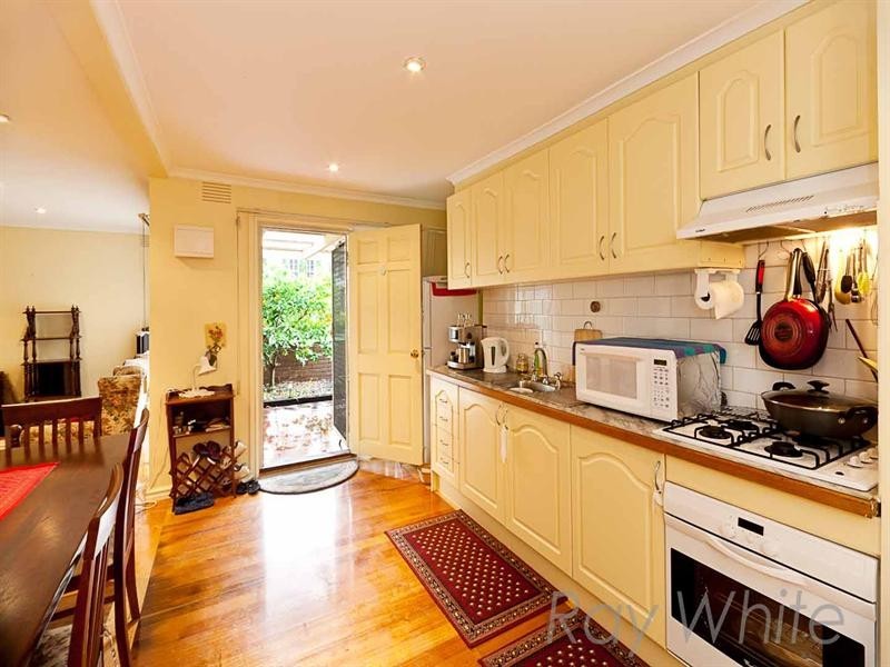 2/2 Page Street, Mitcham VIC 3132