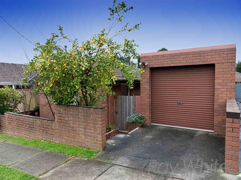 2/2 Page Street, Mitcham VIC 3132