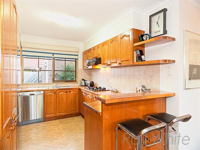 2/25 Stanley Grove, Blackburn VIC 3130