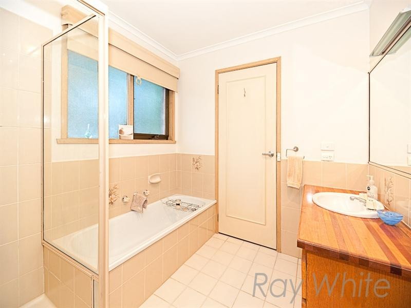 2/25 Stanley Grove, Blackburn VIC 3130