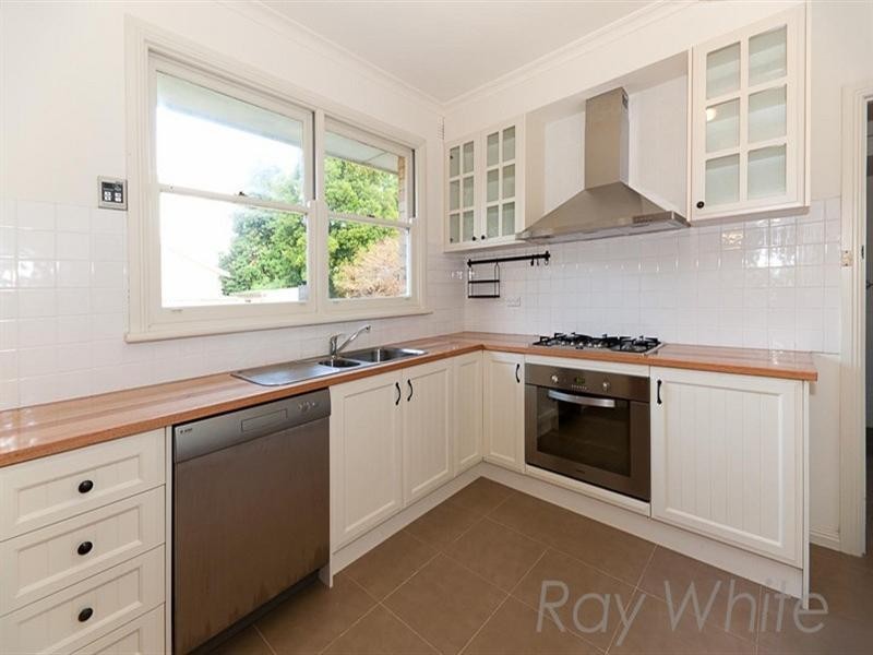 2 East India Avenue, Nunawading VIC 3131