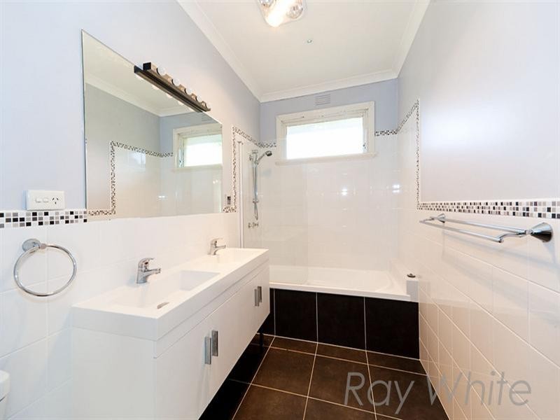 2 East India Avenue, Nunawading VIC 3131