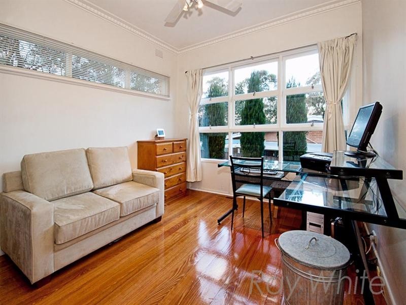 19 Beaufort Street, Mitcham VIC 3132