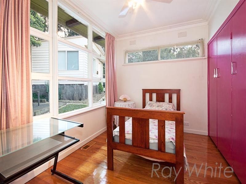 19 Beaufort Street, Mitcham VIC 3132
