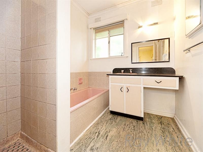 20 Robyn Drive, Nunawading VIC 3131