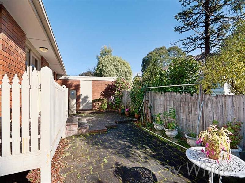 U1/8 Coppin Close, Mitcham VIC 3132