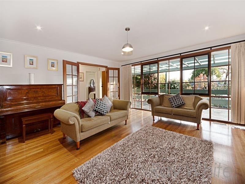 17 Trinian Street, Vermont VIC 3133