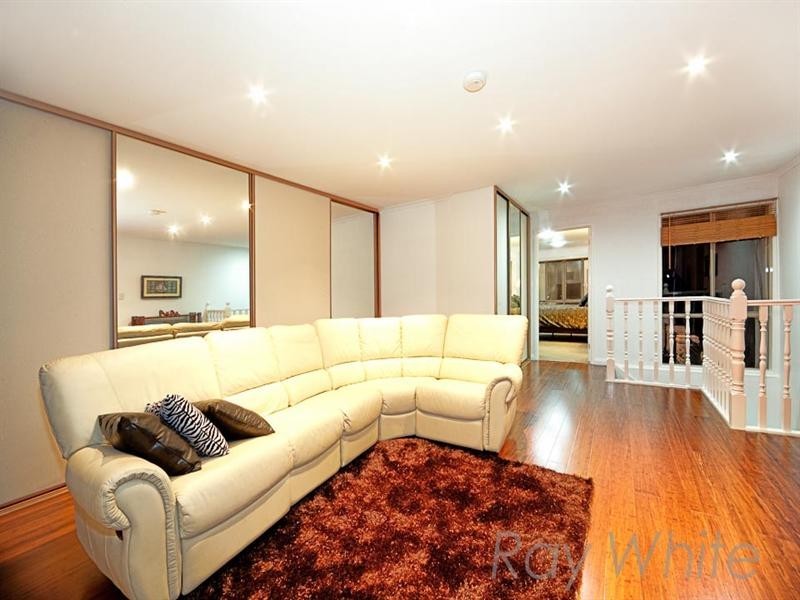 16 Gwyn Rise, Vermont South VIC 3133