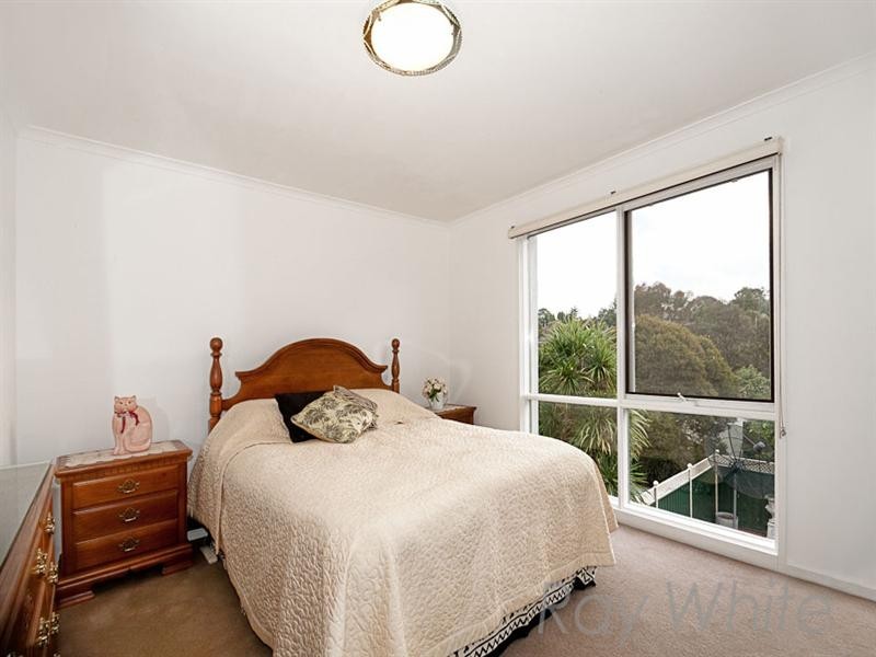 16 Gwyn Rise, Vermont South VIC 3133