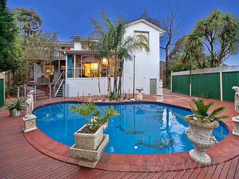 16 Gwyn Rise, Vermont South VIC 3133