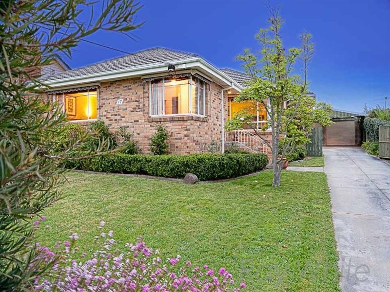 17 Chapman Street, Blackburn North VIC 3130