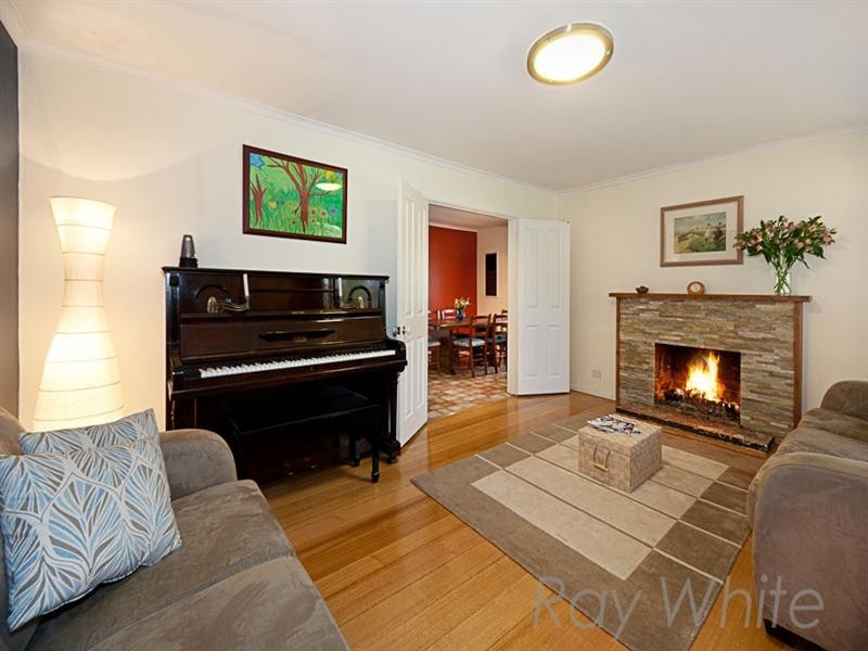 17 Chapman Street, Blackburn North VIC 3130