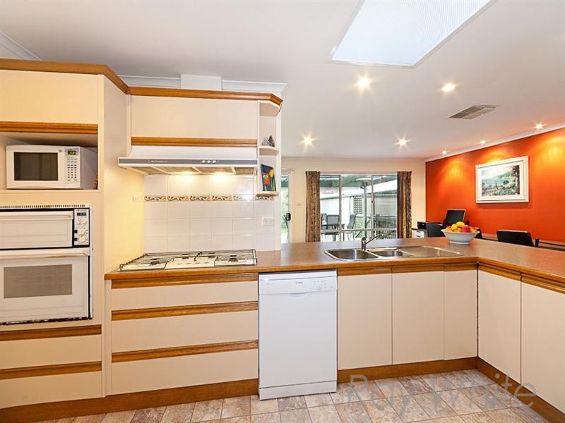 17 Chapman Street, Blackburn North VIC 3130