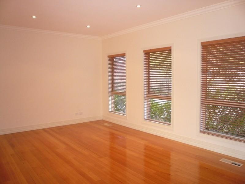 2-17 Tyrrell Avenue, Blackburn VIC 3130