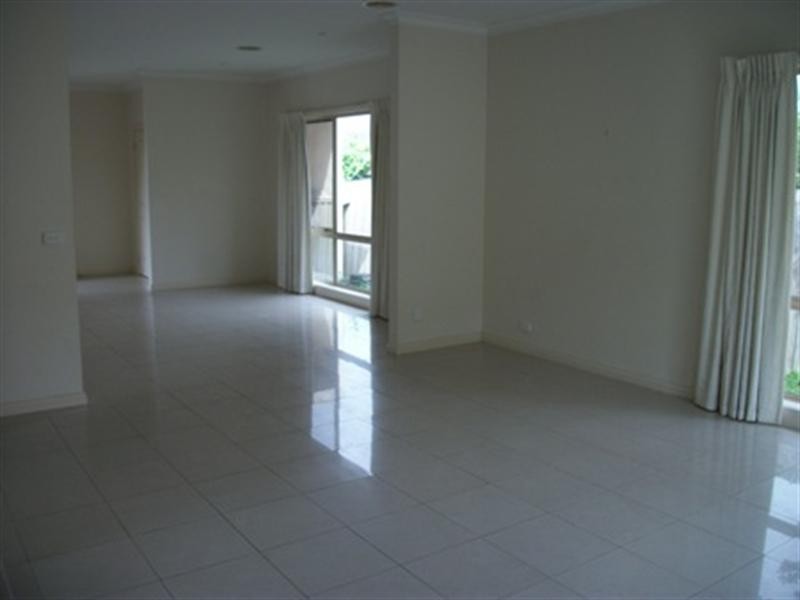 3/56 Livingstone Road, Vermont South VIC 3133