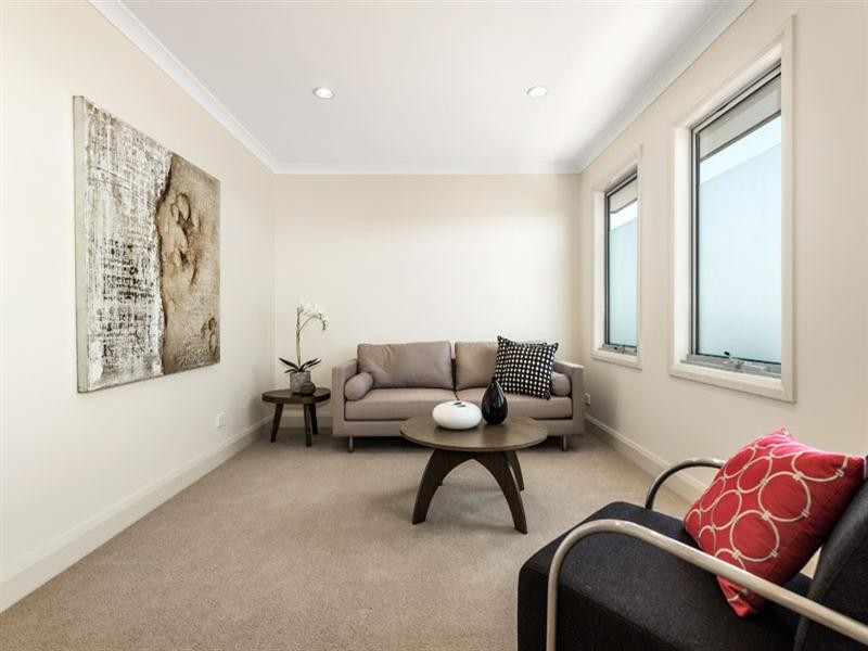 2/340 George Street, Doncaster VIC 3108