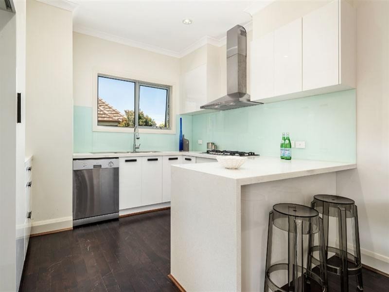 2/340 George Street, Doncaster VIC 3108