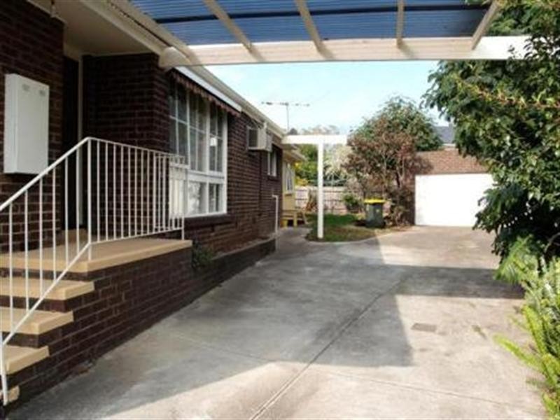 18 Medhurst Street, Burwood East VIC 3151