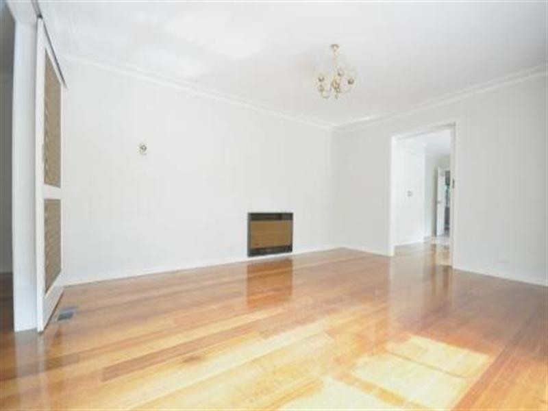 18 Medhurst Street, Burwood East VIC 3151