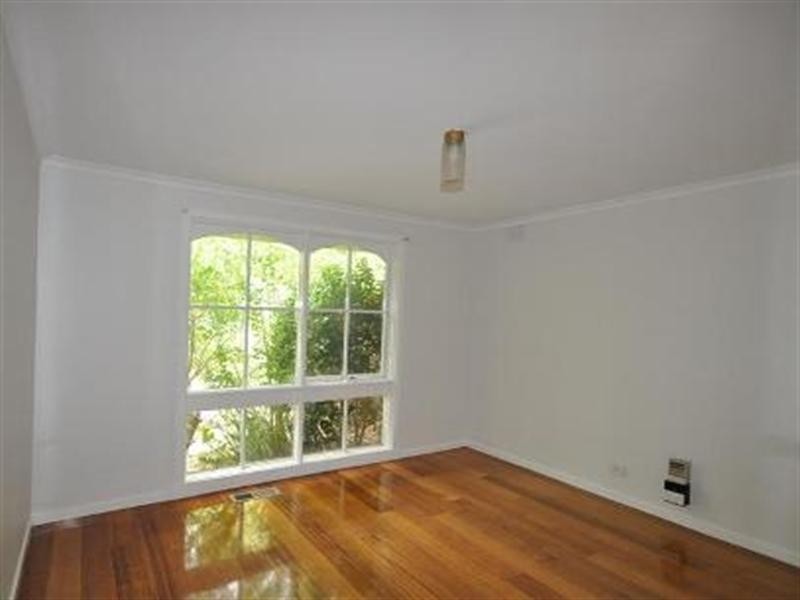 18 Medhurst Street, Burwood East VIC 3151