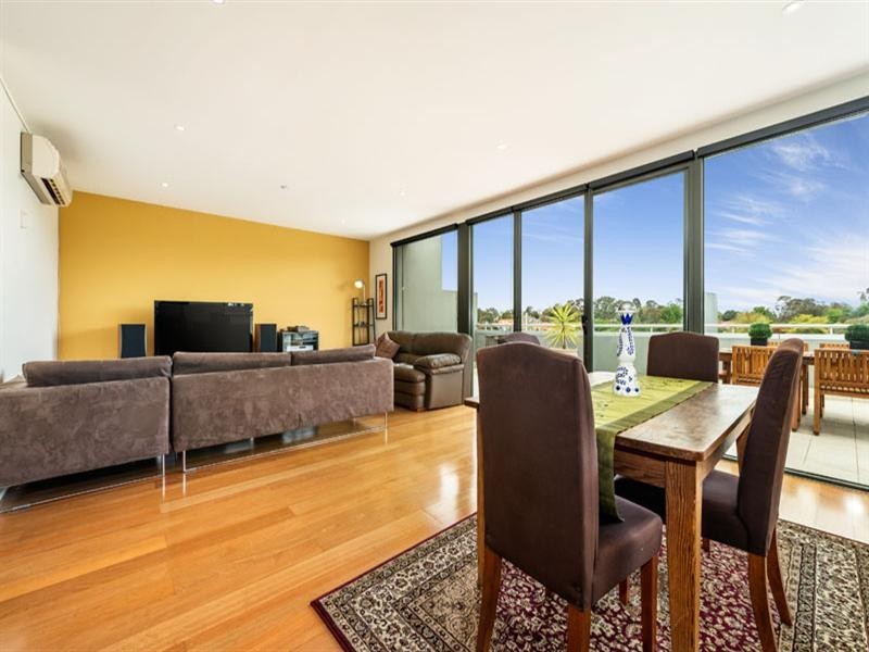 7/19-21 Railway Road, Blackburn VIC 3130