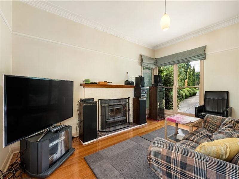 1/95 Station Street, Burwood VIC 3125