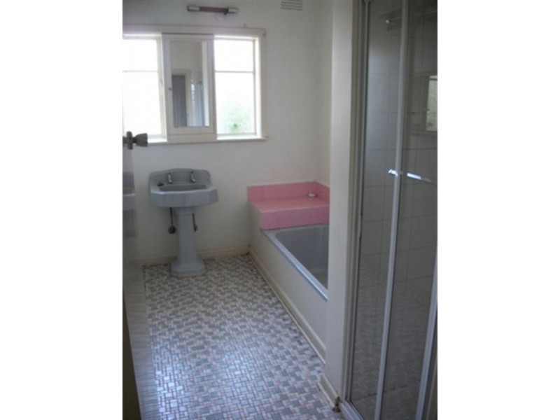 22 Laughlin Avenue, Nunawading VIC 3131