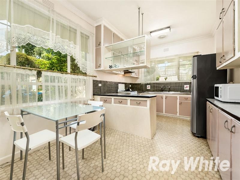 19 Slater Avenue, Blackburn North VIC 3130