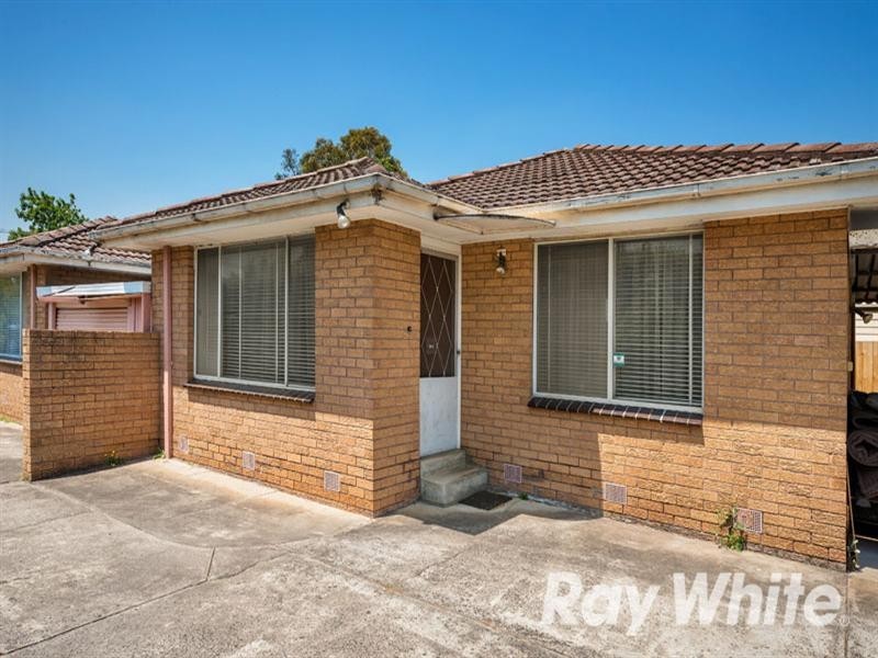 4 Station Street, Blackburn VIC 3130