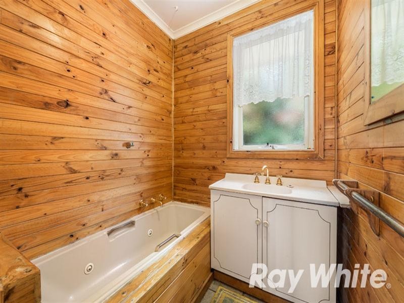 12 Andrew Street, Vermont VIC 3133