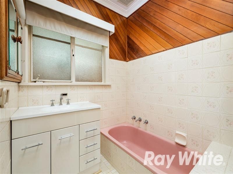 29 Eram Road, Box Hill North VIC 3129