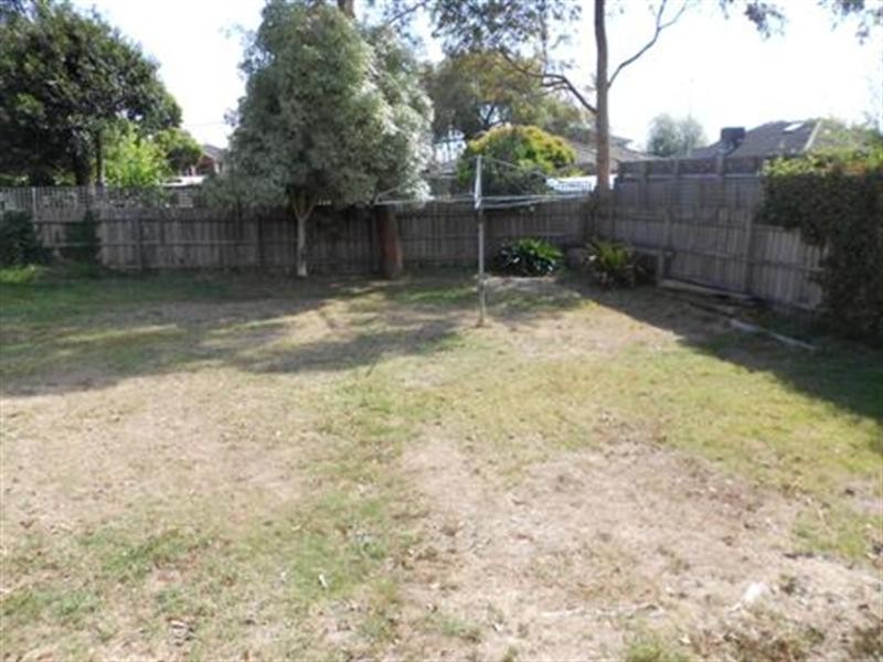 9 Lee Ann Street, Blackburn South VIC 3130