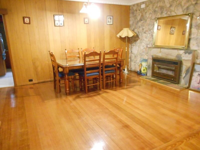 10 Romoly Drive, Forest Hill VIC 3131