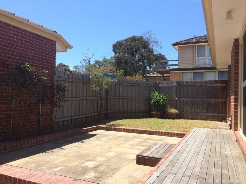 25 Summit Road, Burwood VIC 3125