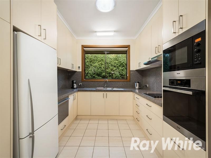 4 Handel Court, Blackburn VIC 3130