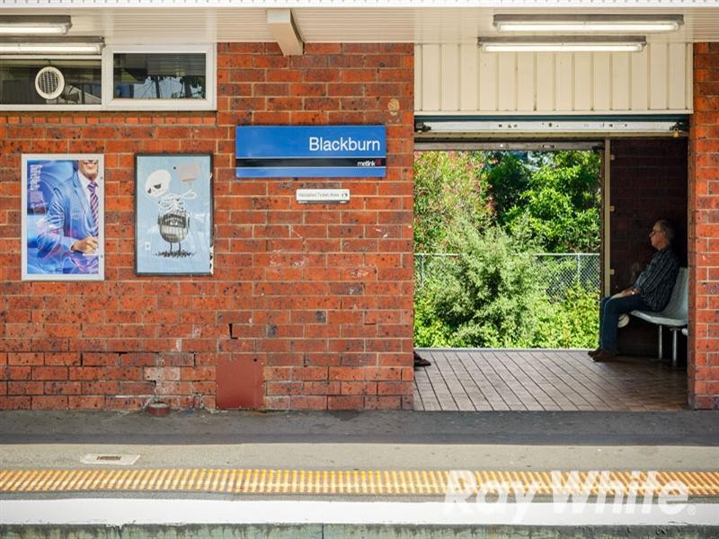 4 Handel Court, Blackburn VIC 3130