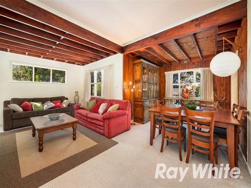 10 Kingsclere Street, Vermont VIC 3133