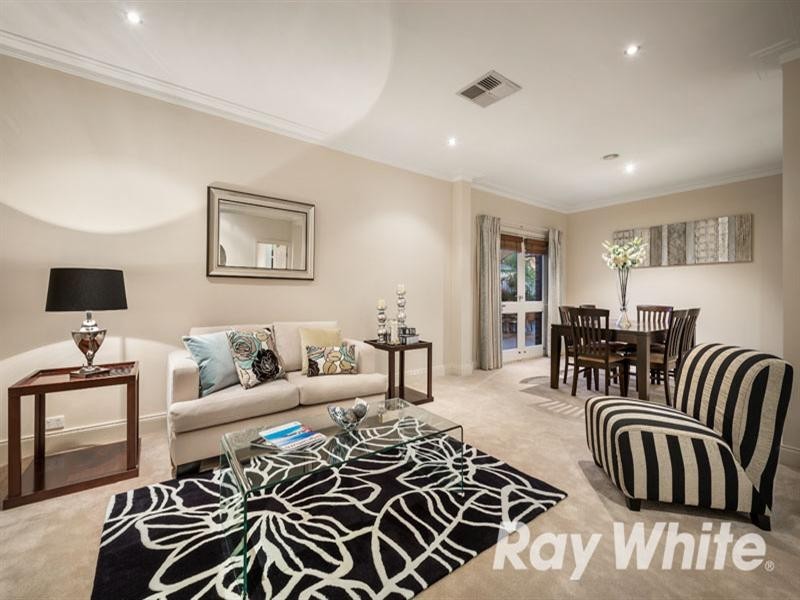 7 Chablis Close, Croydon VIC 3136