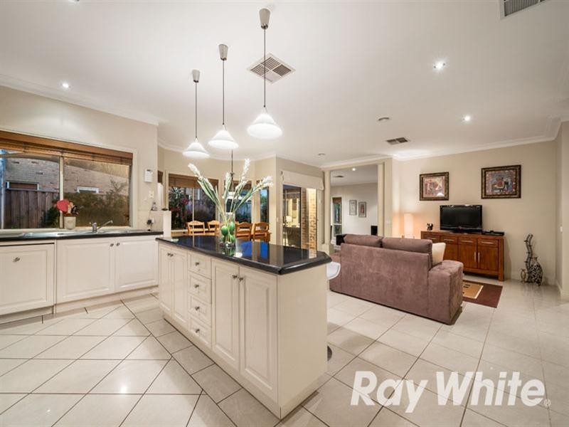 7 Chablis Close, Croydon VIC 3136