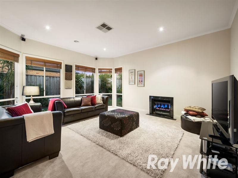 7 Chablis Close, Croydon VIC 3136