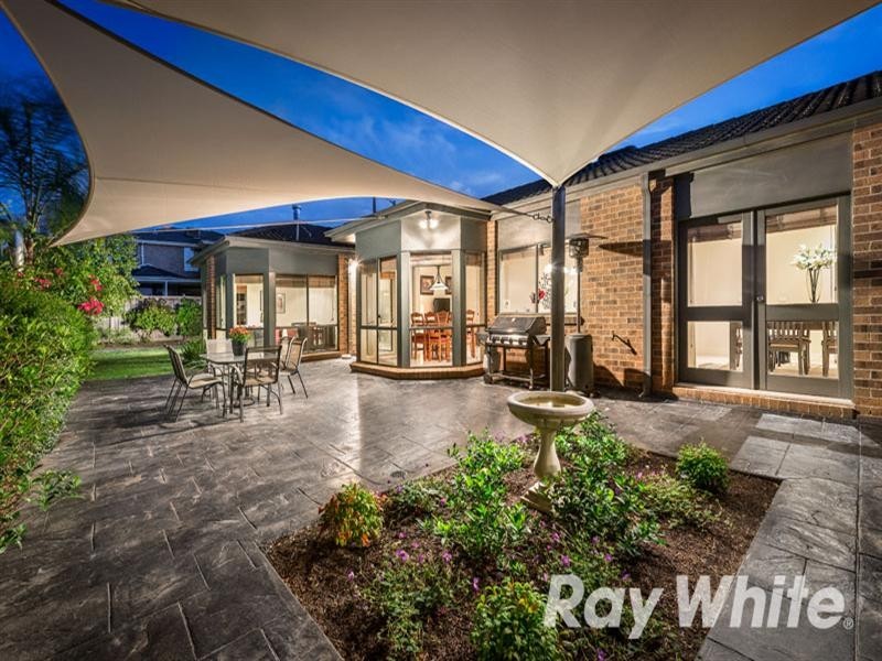7 Chablis Close, Croydon VIC 3136