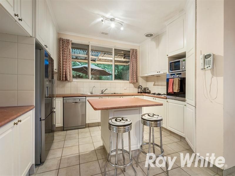 2 Junction Road, Blackburn North VIC 3130