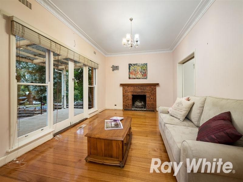 2 Junction Road, Blackburn North VIC 3130