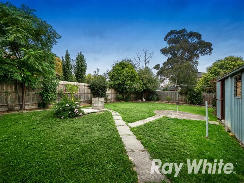 68 Surrey Road, Blackburn North VIC 3130