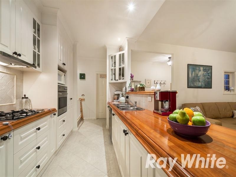 4/9 Baldwin Road, Blackburn VIC 3130