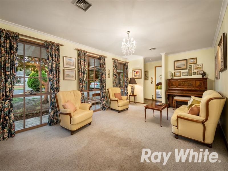 51 Bond Avenue, Blackburn South VIC 3130