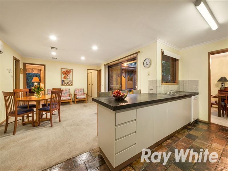 51 Bond Avenue, Blackburn South VIC 3130