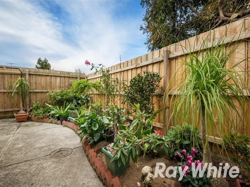 2/41 Surrey Road, Blackburn North VIC 3130